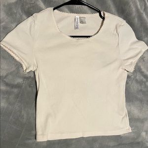 H&M DIVIDED cream ribbed crop top